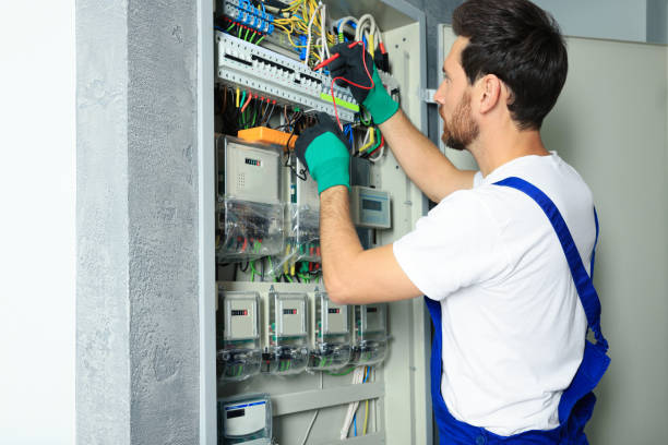Best Circuit Breaker Repair  in Mahtomedi, MN